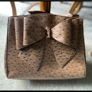 Women’s very cute Tan Purse 👜